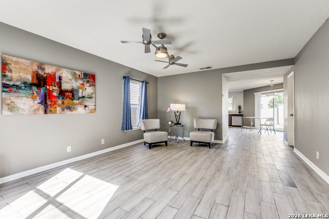 Image 4 of 25 For 8839 Breezefield