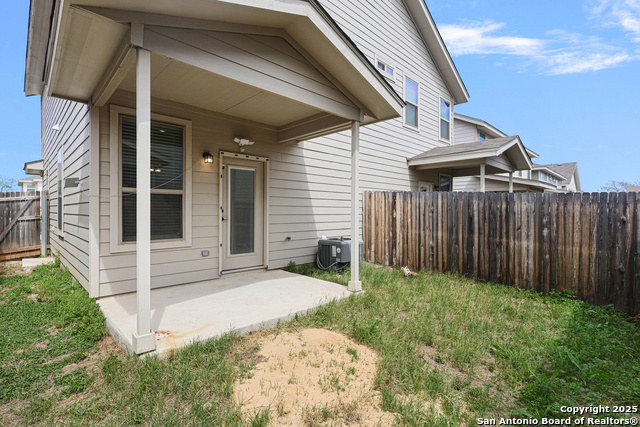 Listing photo id 9 for 10303 Candlewood Way  101