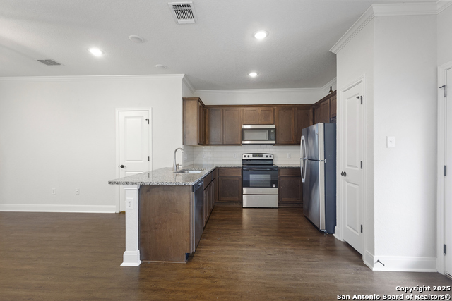 Listing photo id 1 for 10303 Candlewood Way  101