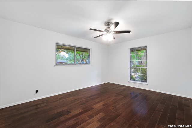 Image 17 of 28 For 92 Bluet Ln  