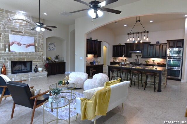 Image 14 of 42 For 8907 Irving Hl