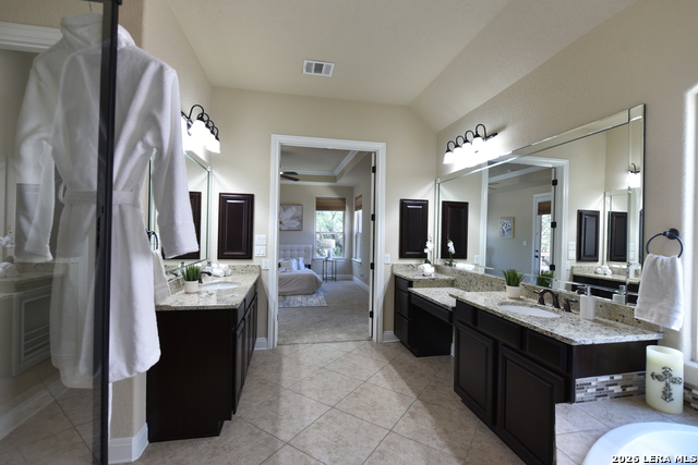 Image 35 of 42 For 8907 Irving Hl