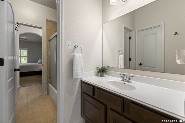 Image 27 of 46 For 11823 Newton Trail