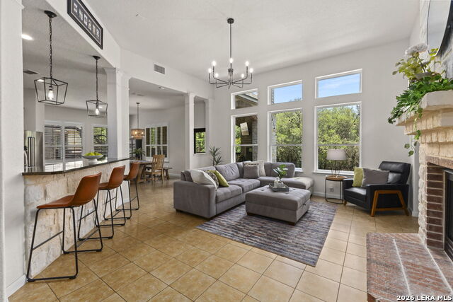 Image 4 of 46 For 11823 Newton Trail