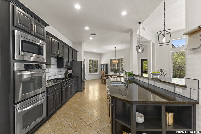 Image 5 of 46 For 11823 Newton Trail