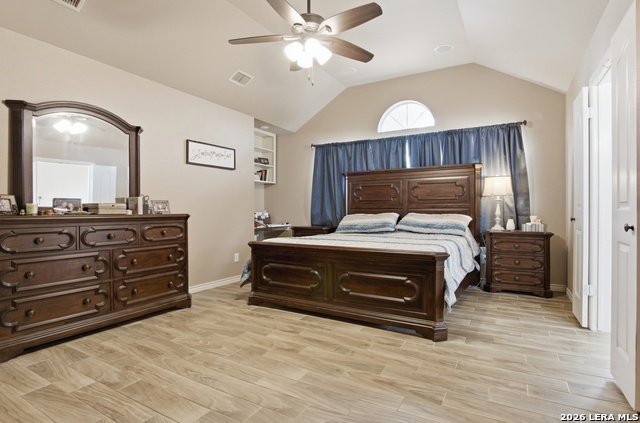 Listing photo id 11 for 642 Phantom Rider Trl