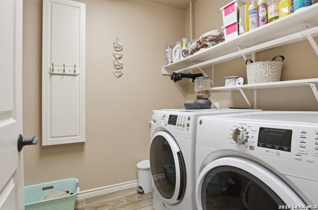 Listing photo id 21 for 642 Phantom Rider Trl