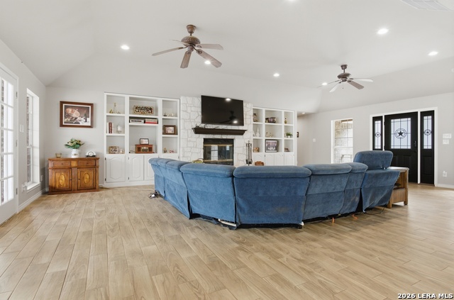 Listing photo id 4 for 642 Phantom Rider Trl