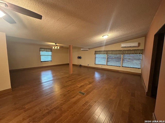 Image 11 of 33 For 412 Lake  