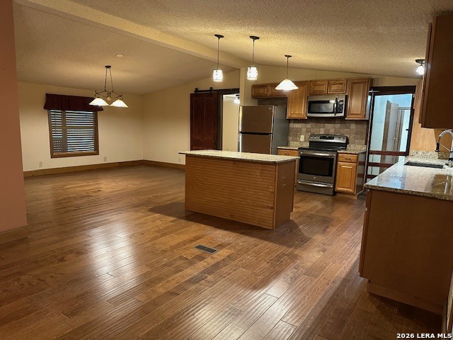 Image 16 of 33 For 412 Lake  