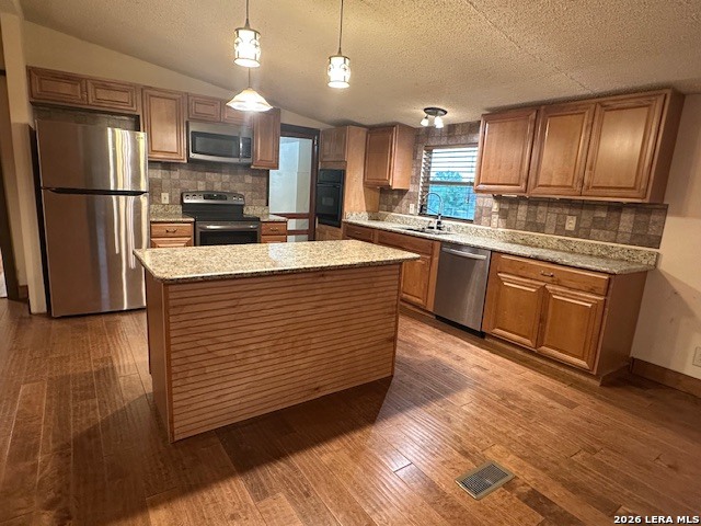 Image 17 of 33 For 412 Lake  