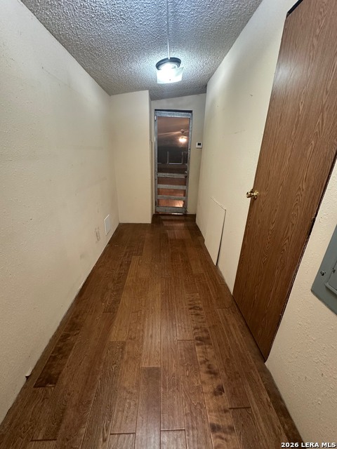 Image 22 of 33 For 412 Lake  