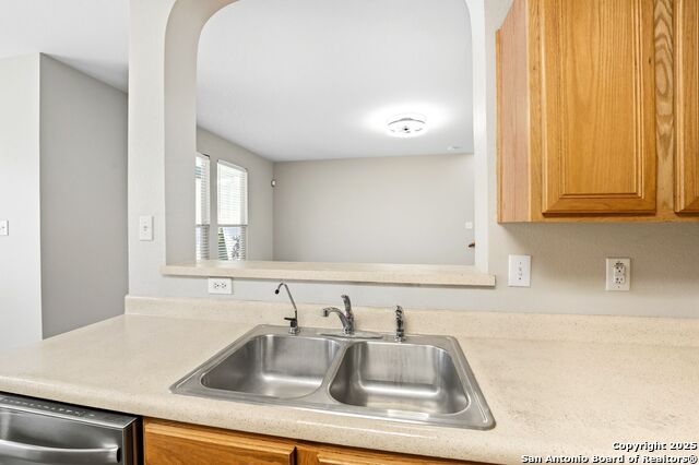 Image 14 of 49 For 8627 Tioga Pass