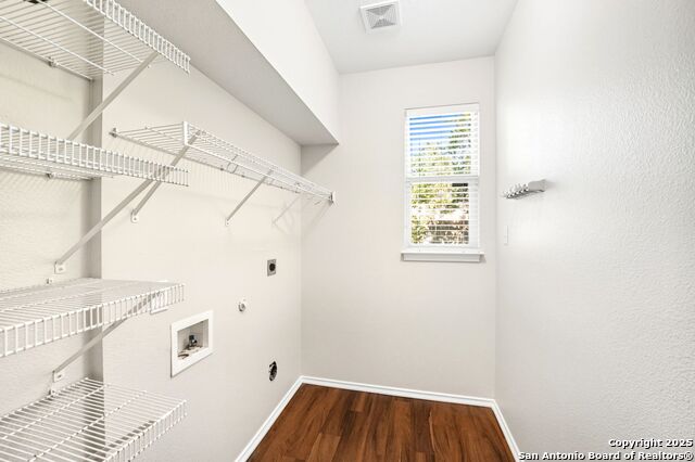 Image 16 of 49 For 8627 Tioga Pass