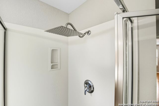 Image 26 of 49 For 8627 Tioga Pass