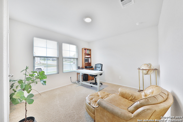 Listing photo id 10 for 801 Cinnamon Teal