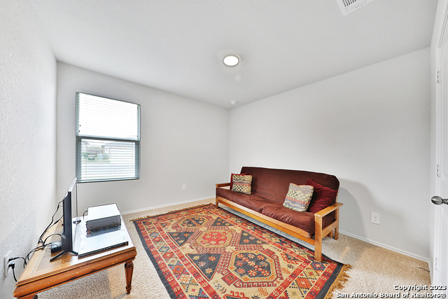 Listing photo id 12 for 801 Cinnamon Teal