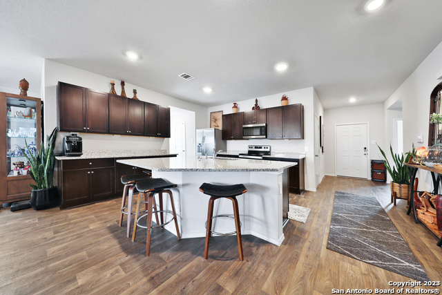 Listing photo id 17 for 801 Cinnamon Teal