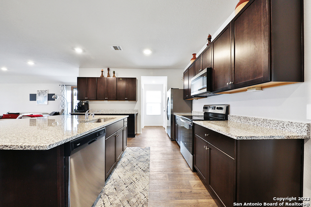 Listing photo id 18 for 801 Cinnamon Teal