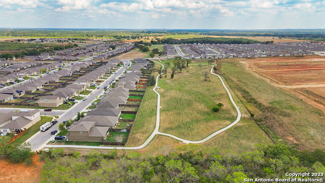 Listing photo id 38 for 801 Cinnamon Teal