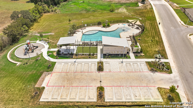 Listing photo id 42 for 801 Cinnamon Teal