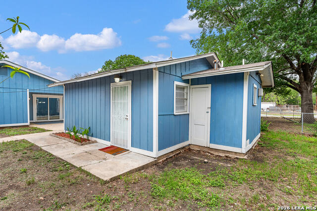 Image 21 of 31 For 139 Academy St W