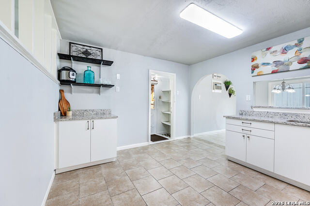 Image 5 of 31 For 139 Academy St W