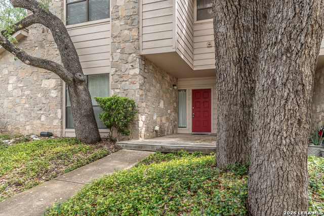 Image 2 of 13 For 829 Bitters Rd W 401