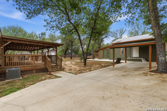 Listing photo id 27 for 24231 Post Oak View