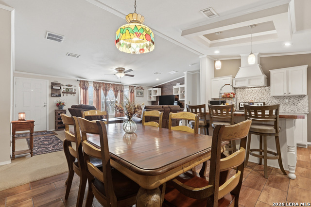 Listing photo id 7 for 24231 Post Oak View