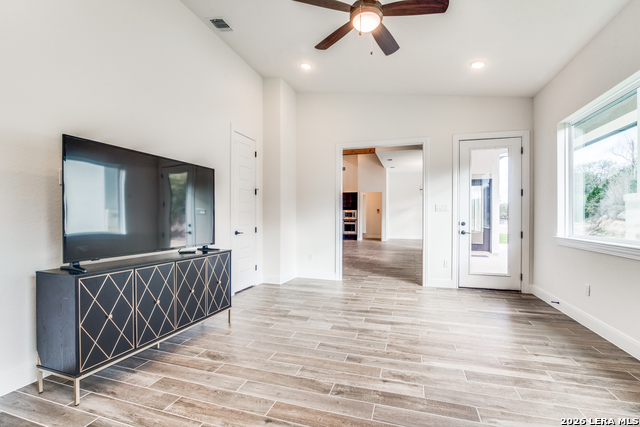 Image 19 of 25 For 1 Patty Way  