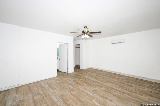 Image 16 of 42 For 11803 Bridge Hampton