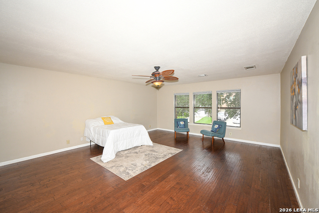 Image 23 of 42 For 11803 Bridge Hampton