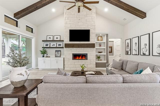 Listing photo id 10 for 3731 Las Casitas