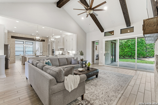 Listing photo id 13 for 3731 Las Casitas
