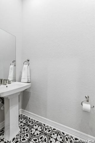 Listing photo id 40 for 3731 Las Casitas