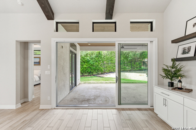 Listing photo id 49 for 3731 Las Casitas
