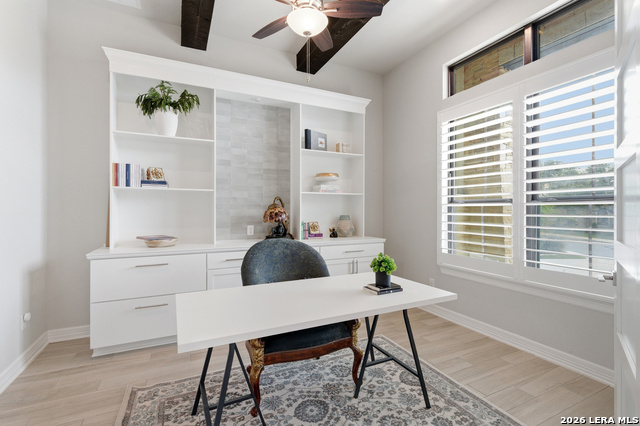 Listing photo id 6 for 3731 Las Casitas