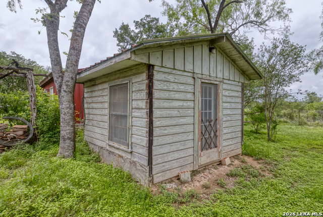 Image 22 of 34 For 607 Fm 1050  