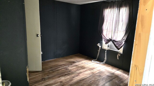 Image 27 of 31 For 318 Shady Oaks