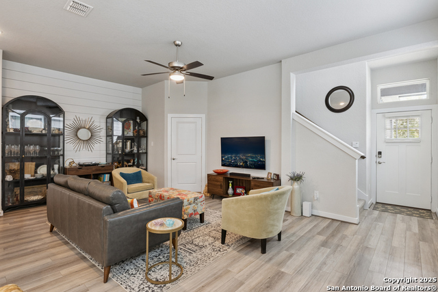 Listing photo id 6 for 12718 Westeros Path