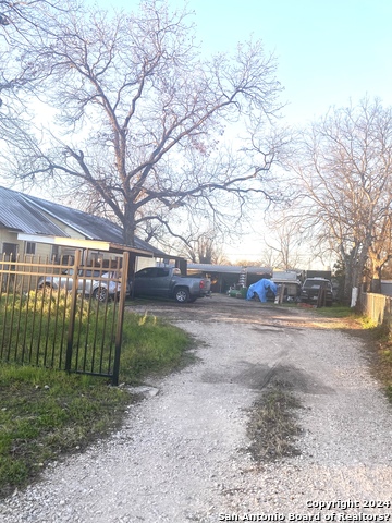 Image 7 of 8 For 219 Vine St  