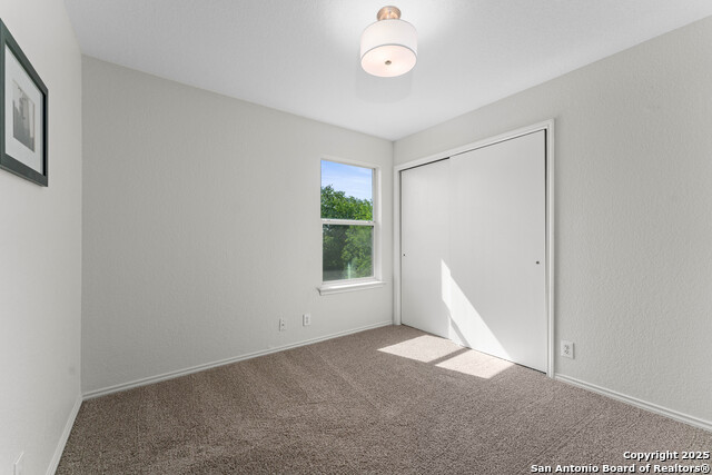 Image 13 of 27 For 931 Marble Point