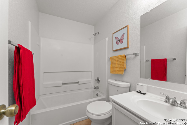 Image 15 of 27 For 931 Marble Point