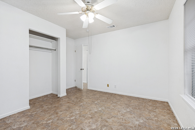 Image 16 of 25 For 122 Surrels  