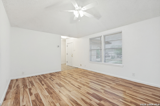 Image 4 of 25 For 122 Surrels  