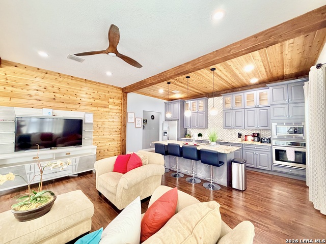 Image 19 of 42 For 702 E Euclid Ave