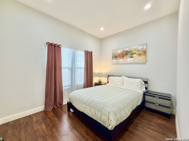 Image 27 of 42 For 702 E Euclid Ave