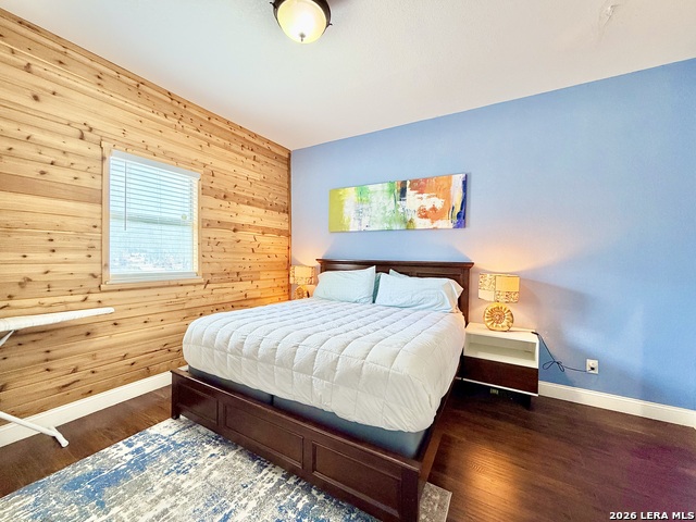 Image 34 of 42 For 702 E Euclid Ave