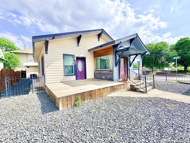 Image 4 of 42 For 702 E Euclid Ave